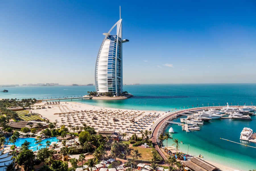 praxisifm-relocating-to-the-uae-the-changing-landscape-scaled.jpg