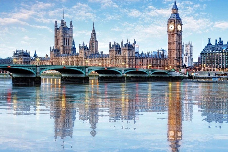 An photo of London landmarks Big Ben and the River Thames